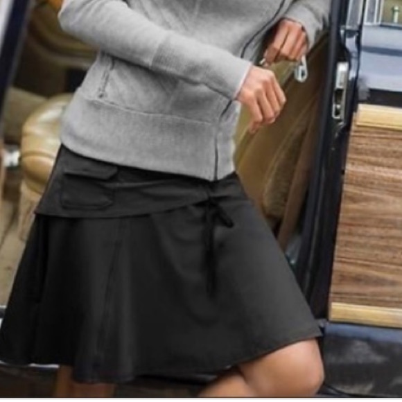 Athleta wherever skort 4P black - Picture 2 of 5